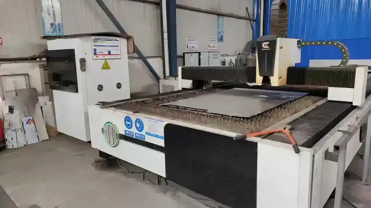 High Temperature Testing Instruments - HEATEST Instruments Factory Workshop